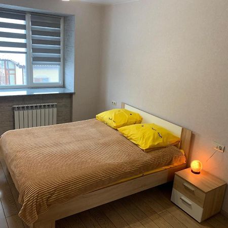 Апартаменты Vip Berdicsiv Kültér fotó